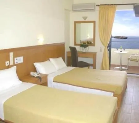 Nikis Hotel 2*